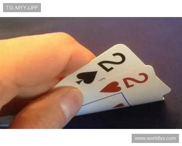 全面解析德州扑克模拟器的功能特点与使用技巧，提升你的游戏策略水平